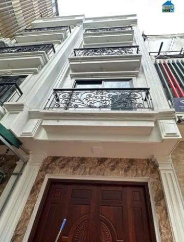 Chính chủ cho thuê nhà mới xây Đ.Liên Mạc, P.Thượng Cát, HN. 0984016720