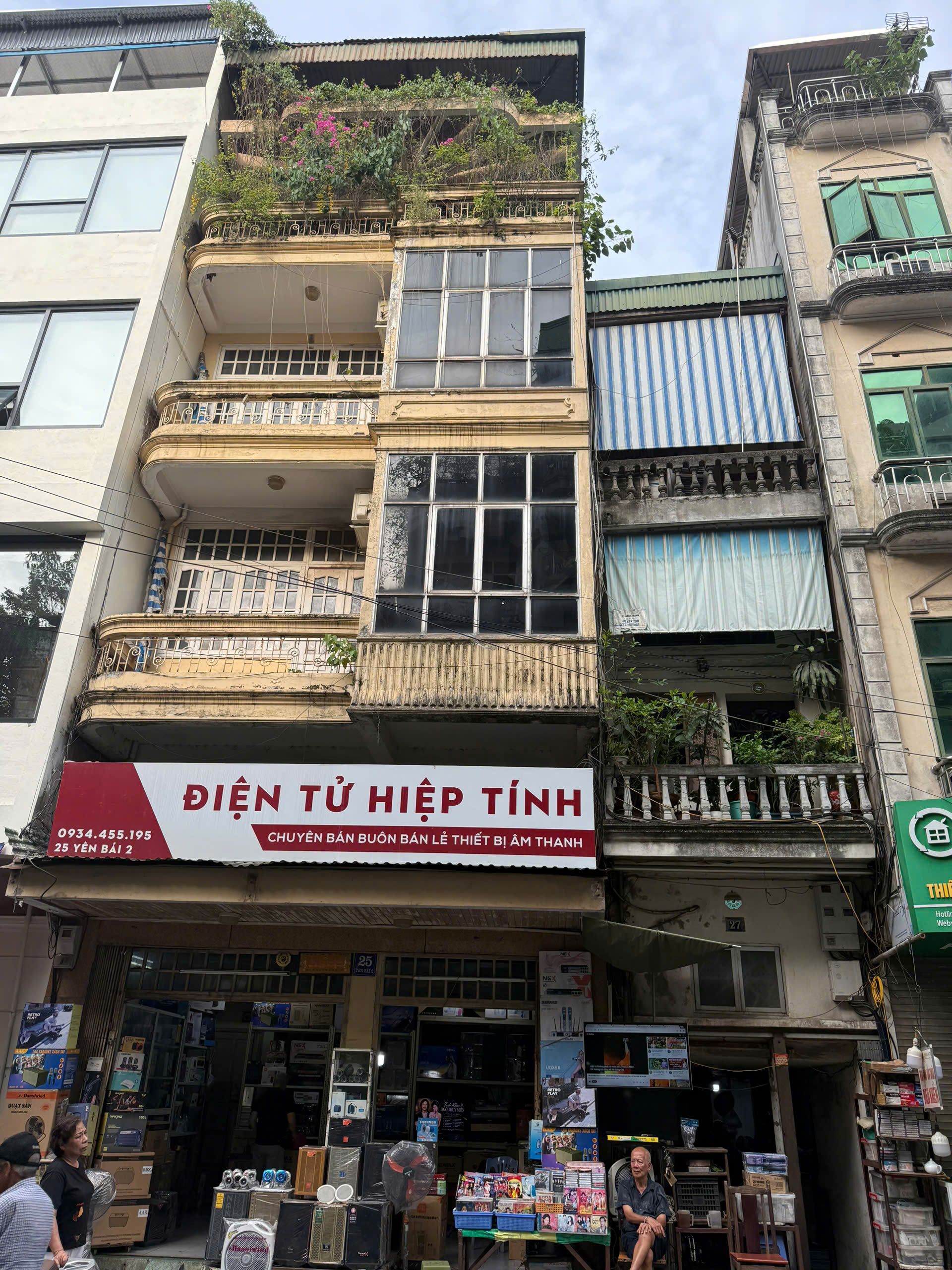 nha thue toan bo nha cua hang 25 yen bai 2 (cho troi) hai ba trung, hn; 0913319402