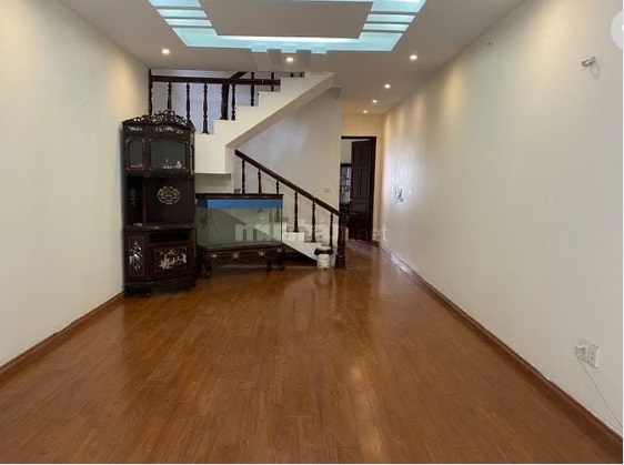 ⭐cho thue can ho lien ke 270m2 lam vp hoac de o pho ngoc lam, lb, hn. 15 tr/th, 0972044808