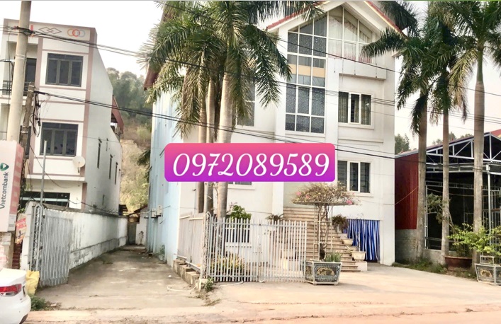 ⭐️ban nhanh khach san 4 tang tai tdp 19, doi ngo, luc nam (bac giang cu) gia chi hon 12 ty; 0972089589